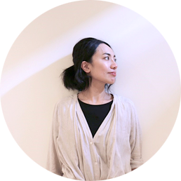 ヨガ　インストラクター