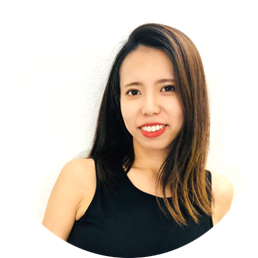 ヨガ　インストラクター